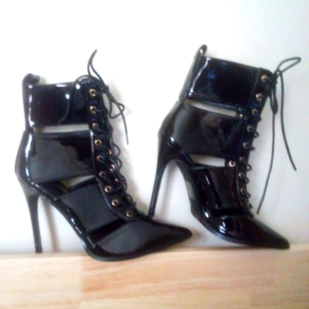 Fashion Nova Black Stiletto Heels with Cage Design